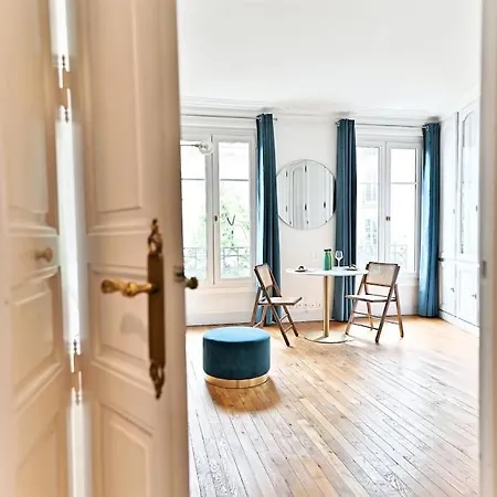 Appartement Haussmannien Lumineux Et Central- II Paris Exterior photo