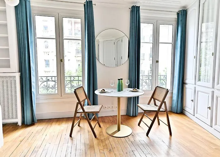 Appartement Haussmannien Lumineux Et Central- II